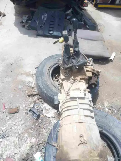 باجيرو ربع بيع قطع غيار تشليح فقط بمنطقه الحمدانيه في جده 3