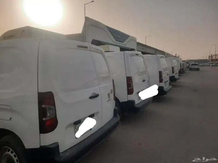 رينو دوكر. 2020. عداد. 160 3