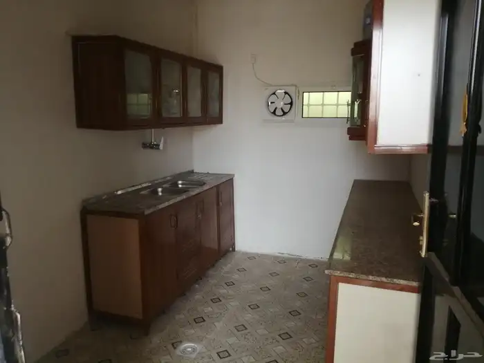 استراحه البيع أطول 100 متر أعرض 40 مسجله في منصة أحكام 10