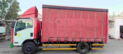isuzu dena 4 slender 5