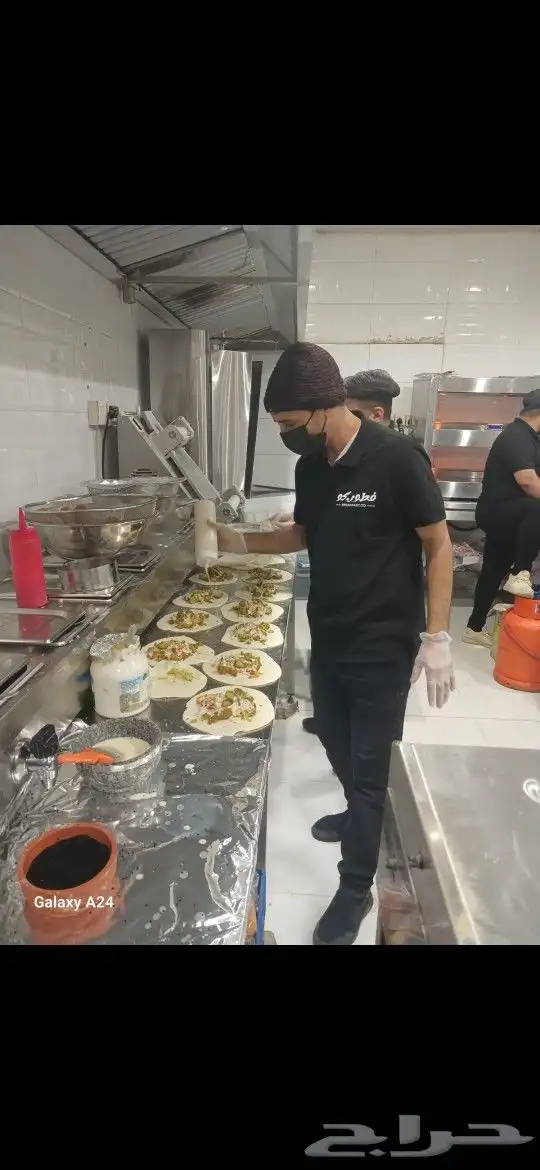 معلم فلافل شاميه درجه اول يمني ومعلم دوائر وحمص وسندويتشات 3