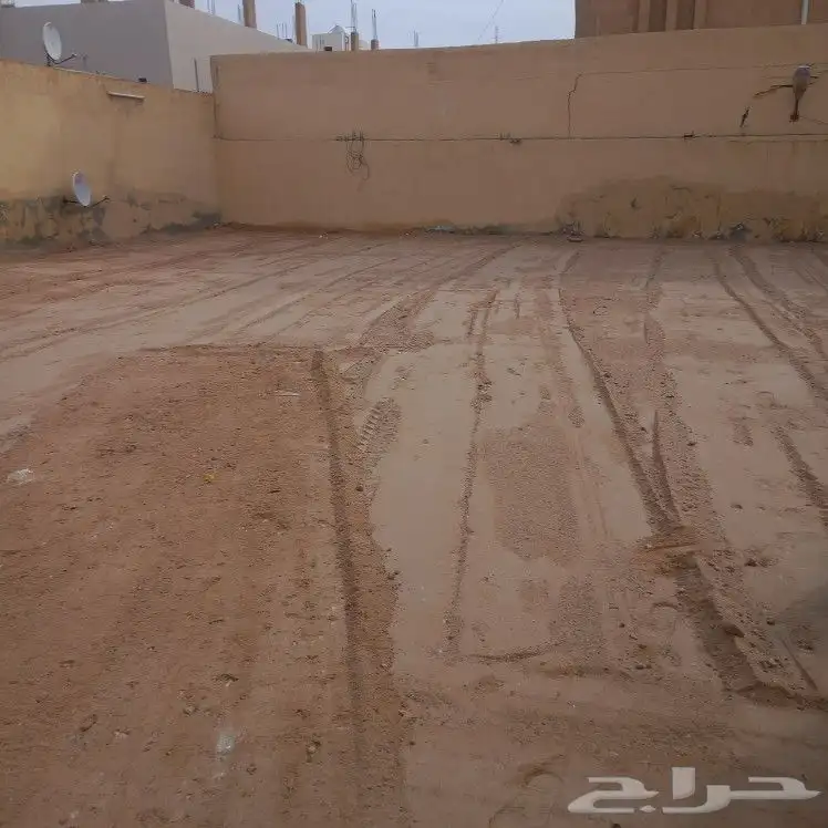 السلام عليكم ورحمه الله يوجد بقات للايجار 4
