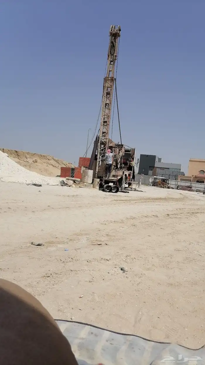 حفار ابار فرار كرونا داخل المنازل ودقاق ودريل 0