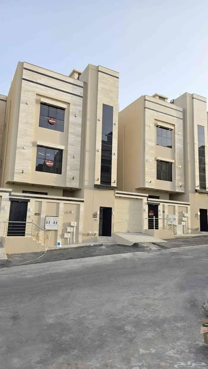 للبيع شقق علويه وأدوار تشطيب راقي 0