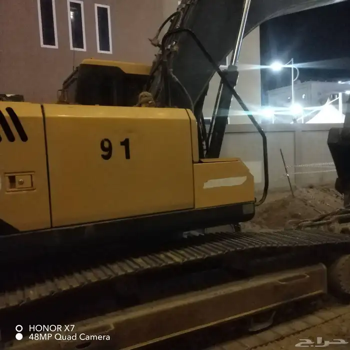 حفار بوكلين جنزير وجي سي بي عرجا 2