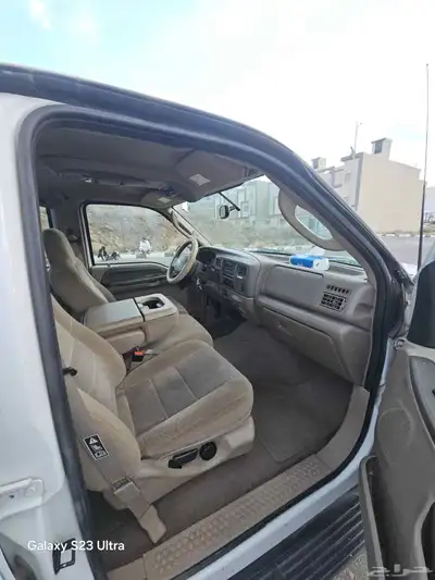 فورد اكسكيرجن نظيف 4
