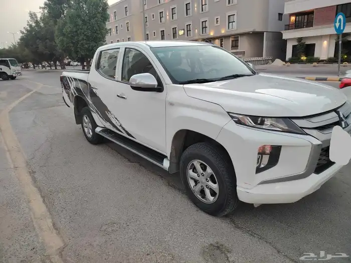ميتسوبيشي 2022 3