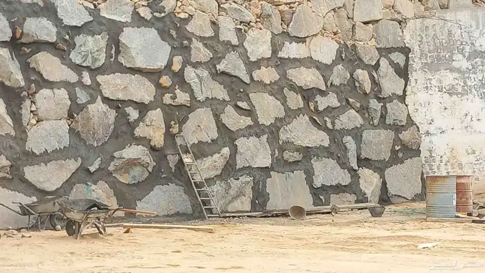 بناء حجر وتكحيل وتلييس حجروترميم بيوت قديمه 1