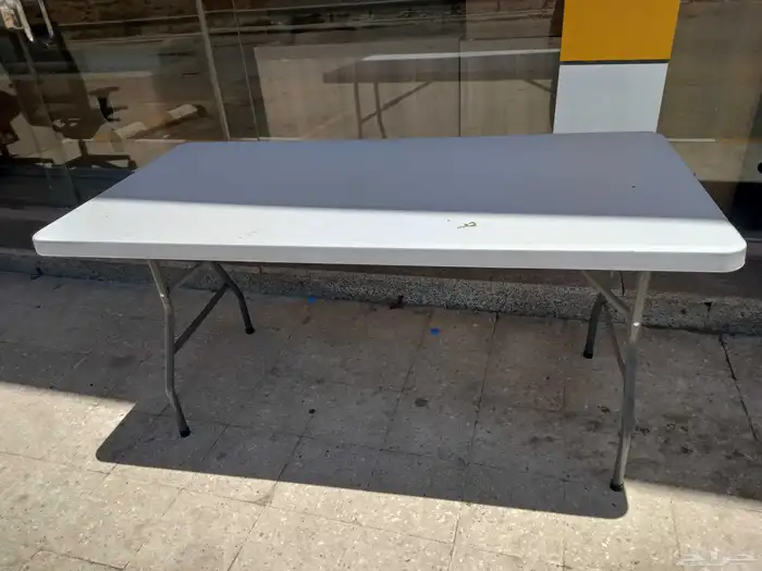 طاولة طبق فائبر و خشب كرسي افراح 2
