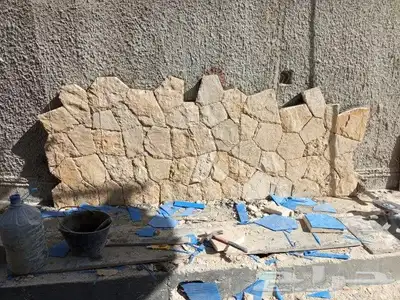 يوجد لدينا بكلينات. للبناء وللقص الاراضي وتفتيت الصخور ولهدم 0
