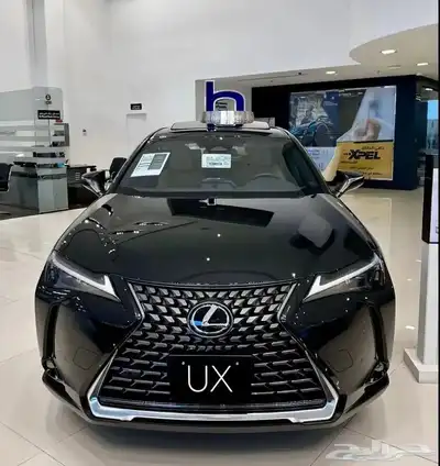 عرض اليوم لكزس UX300H هايبرد 2024 0
