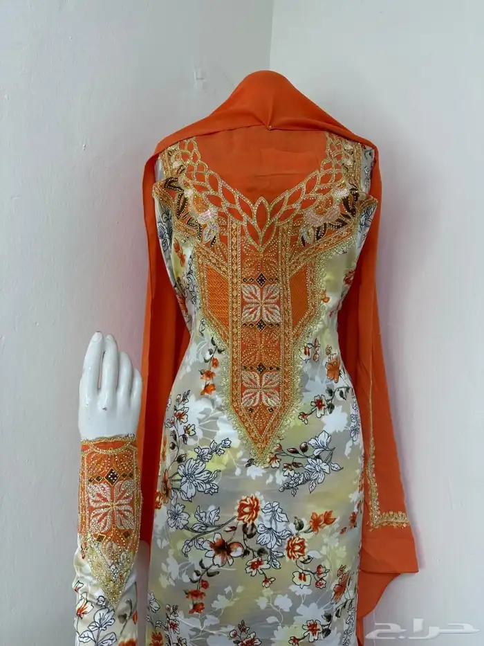 مخاوير قطع غير مفصلة حرير اندونسي تطريز على الصدر والاكمام 0