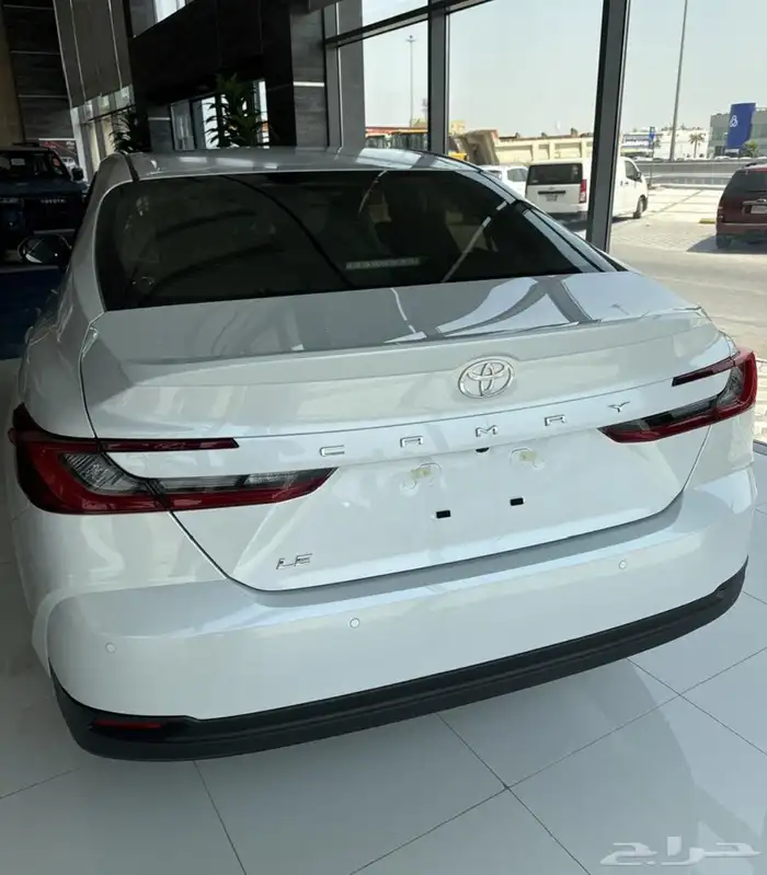 كامرى ال اى 2025 2