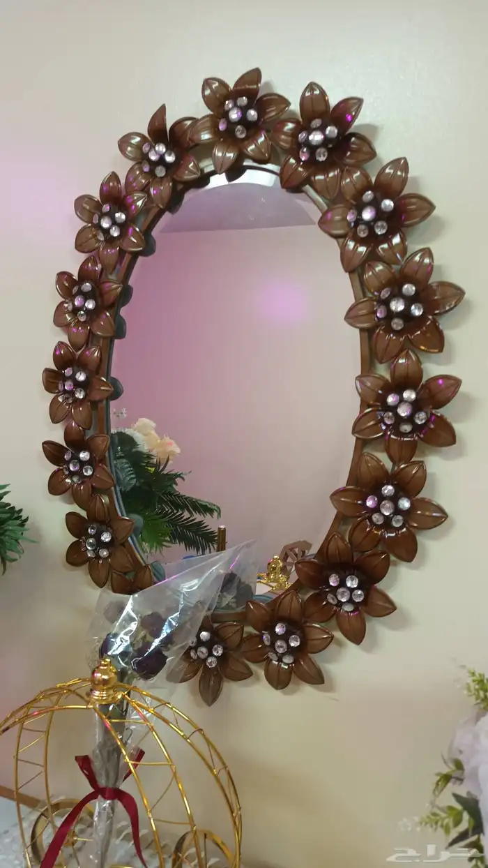 مدخل ذهبي مع مزهريات ورود 9