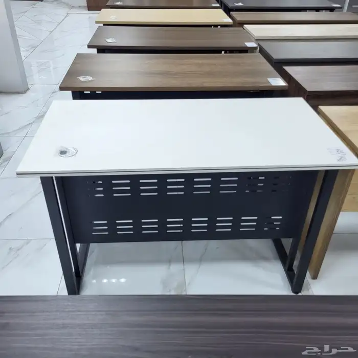 طاولة مكتب 17