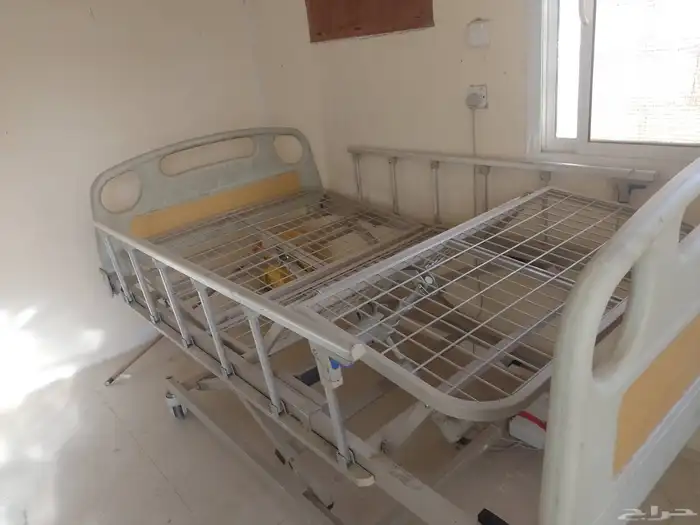 سرير طبي 8حركات كل شي شغال على الشرط نفر ونص 1