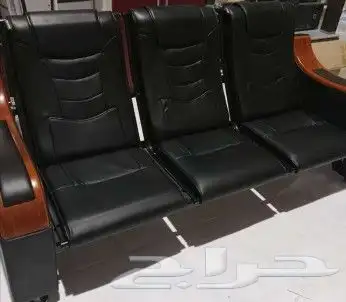 كنبه ثلاثة مقاعد جلد مريح جدا بسعر مناسب جدا فقط 350 ريال 0