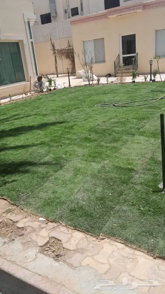 مشتل تنسيق حدائق 1