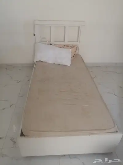 سرير للييع 0