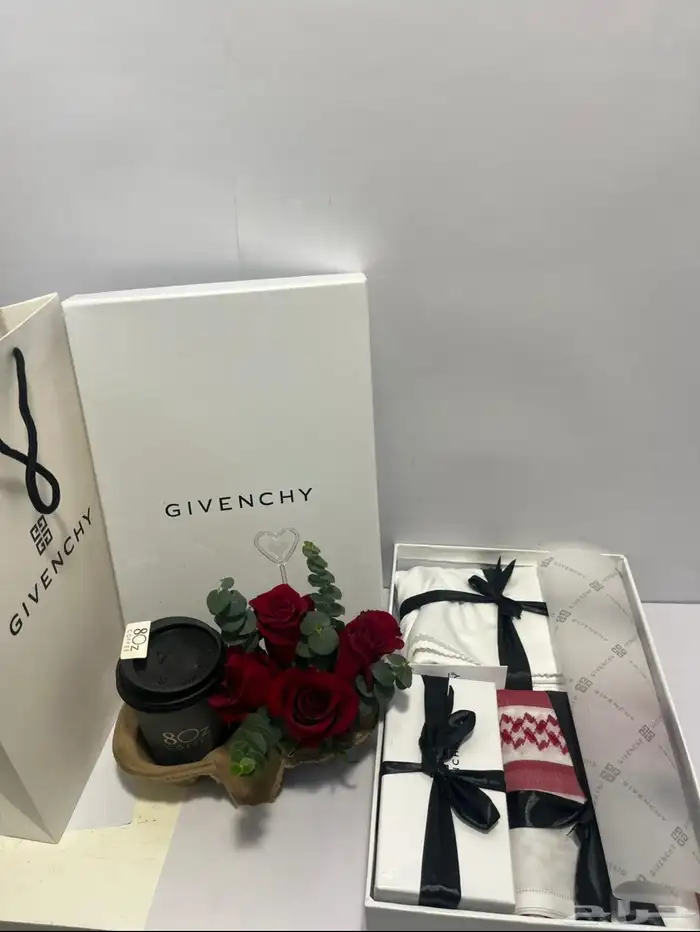 هدية تخرج باقة ورد هدية نسائيه محل هدايا خميس مشيط 4