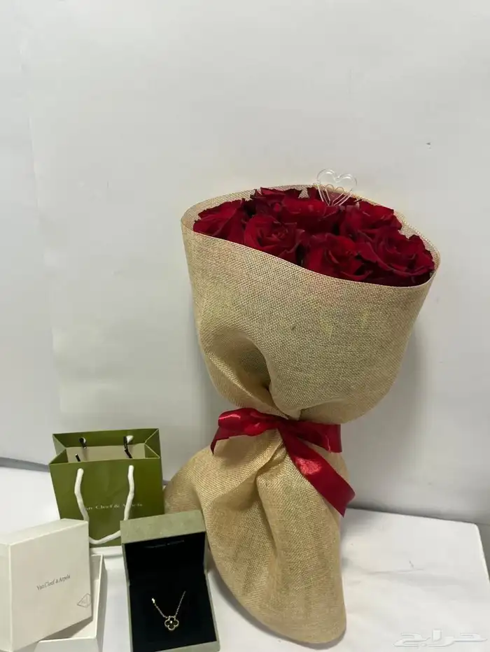هدية تخرج باقة ورد هدية نسائيه محل هدايا خميس مشيط 9