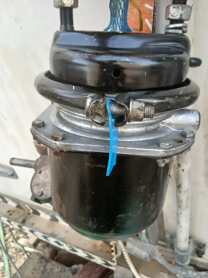 قطع غيار للشاحنات فلفو كتروس مرسيدس بوز ايسوزوا دينا 8