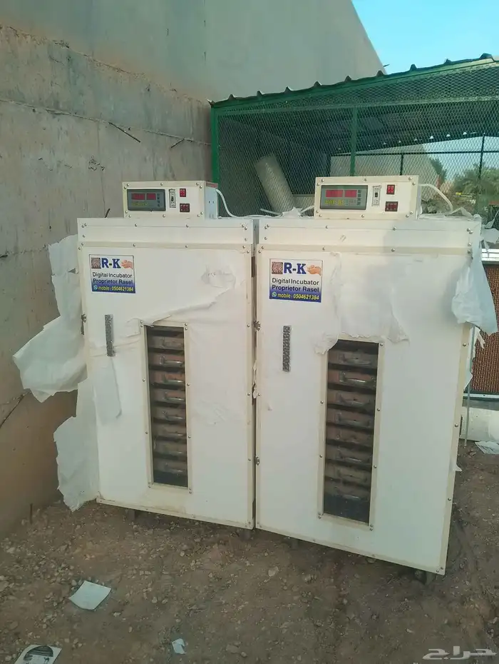 للبيع فقاسات سعه 2500بيضه شبه الجديد العدد 6 0