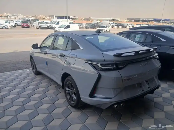 دونج. فينج. شاين. اي. ون. 2028 3