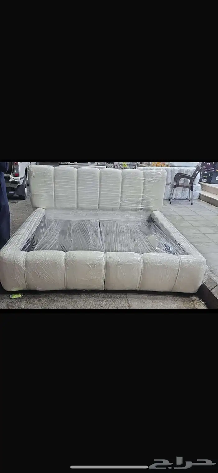 اسره ومراتب ومفارش وبطانيات ومخدات و دواليب خشب وحديد 0