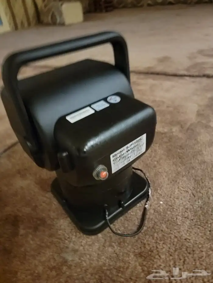 كشافات 100وات تعمل على البطاريات 12V طاقة شمسية 2