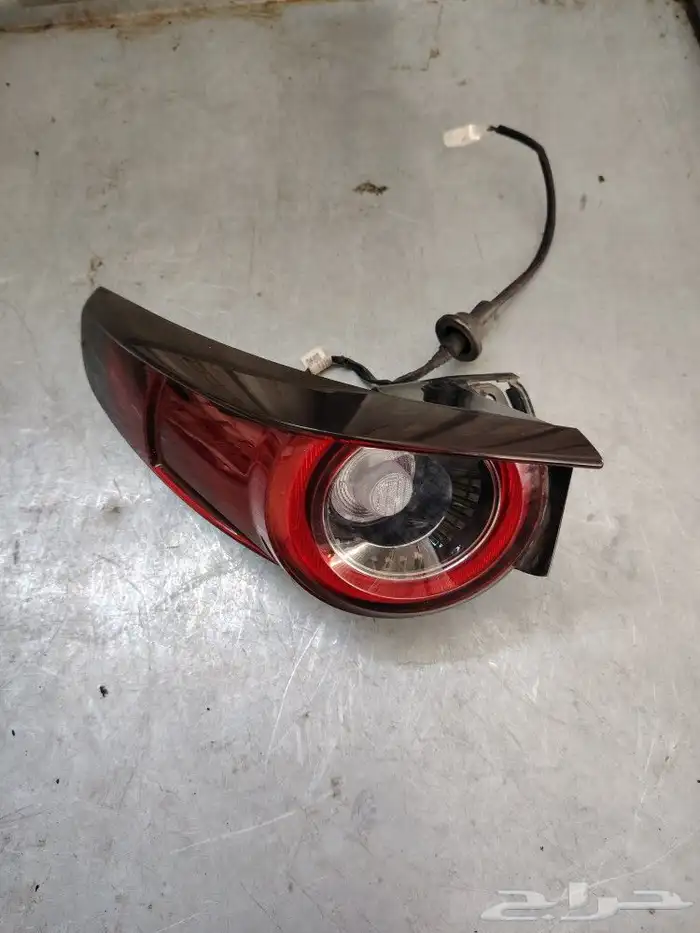 اصطب يسار مازدا CX30 2022 1