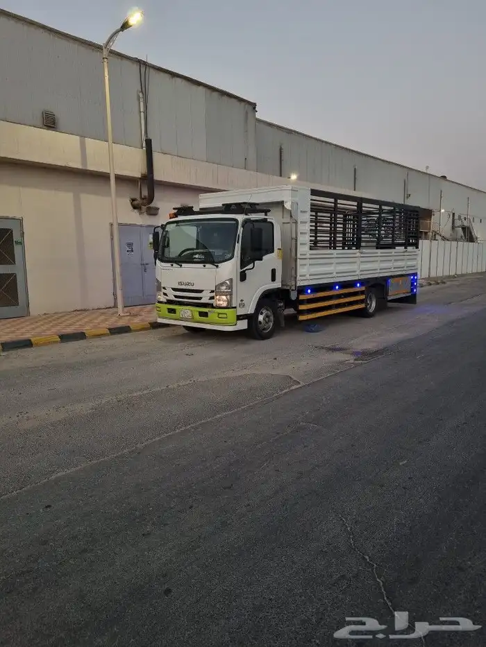 دينه شبك 6متر ونص يفتح جنب للمشاوير داخل الرياض وخارج الرياض 1