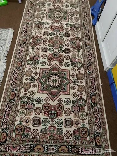 سجاد يدوي فاخر سجاد يدوي فاخر ايراني يوجد كميه 0