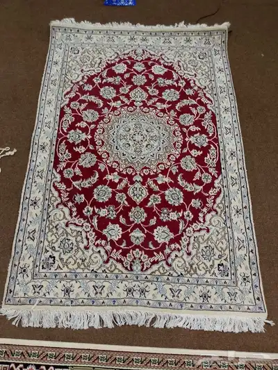 سجاد يدوي فاخر سجاد يدوي فاخر ايراني يوجد كميه 1