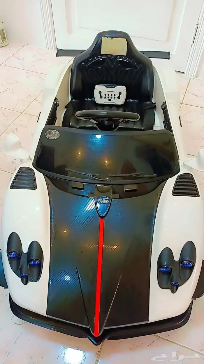 سيارة العاب ب300 ريال يوجد فيها usp 4