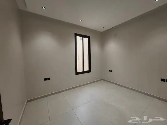 دور علوي بصك 250 متر بحي العوالي 700 الف ريال 9