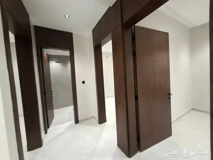 دور علوي بصك 250 متر بحي العوالي 700 الف ريال 8