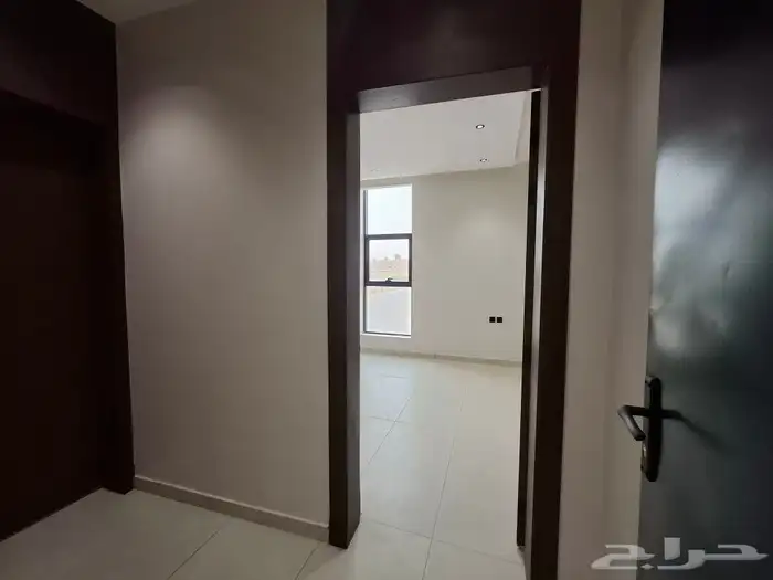 دور علوي بصك 250 متر بحي العوالي 700 الف ريال 3