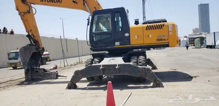 للايجار بوكلين كفرات بكلين حفار عجلات مع ادقاق 3