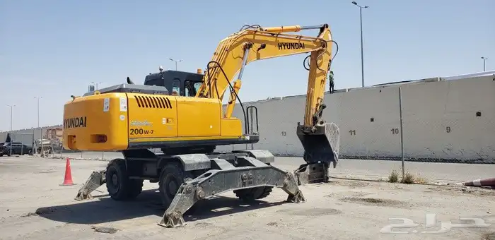 للايجار بوكلين كفرات بكلين حفار عجلات مع ادقاق 5