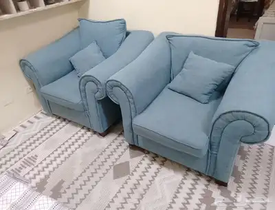كنب جلوس كرسين وكنبه طويله بتشيل 4انفار نظيف جدا 4