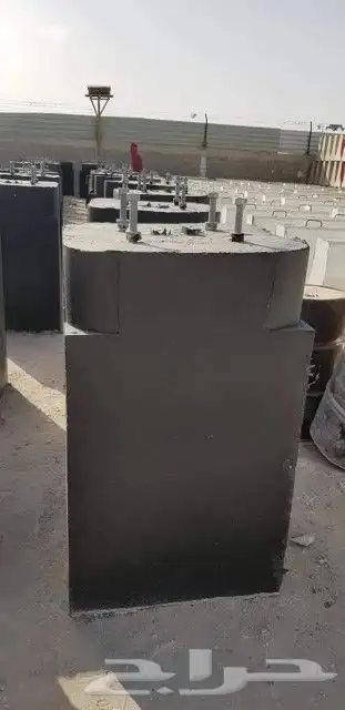 حواجز خرسانيه وزينة حدائق مناهيل مصدات قواعد اناره 3