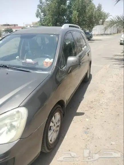 سياره كيا كارينز 2012 الممشي 225 عدد الركاب 7 5