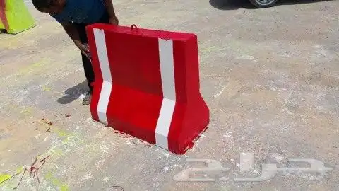 حواجز خرسانيه وزينة حدائق مناهيل مصدات قواعد اناره 4