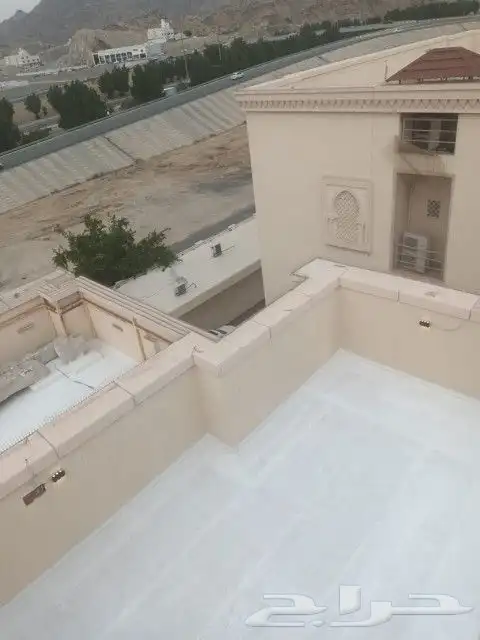 عازل 9