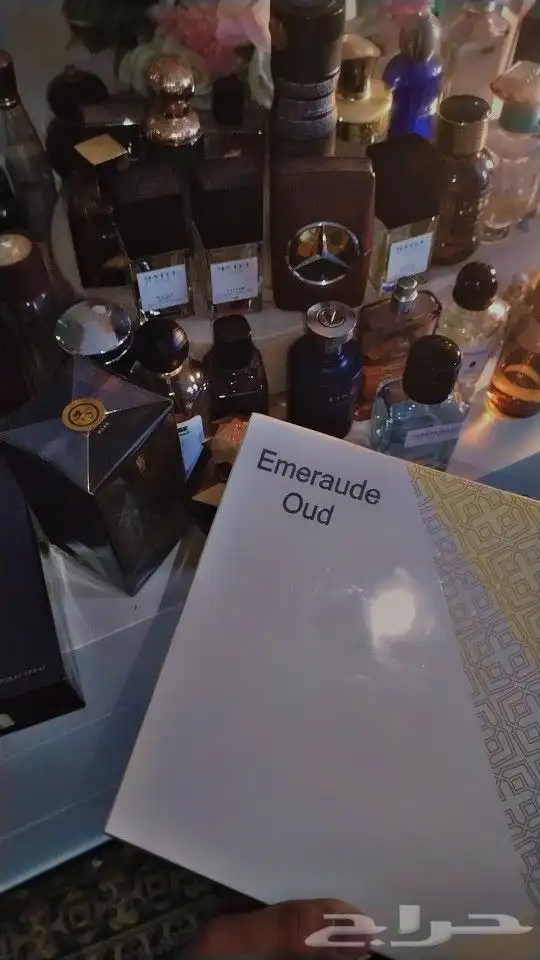 عندي مجموعه عطور رجاليه من العز ودخون ولورد ميلا 4