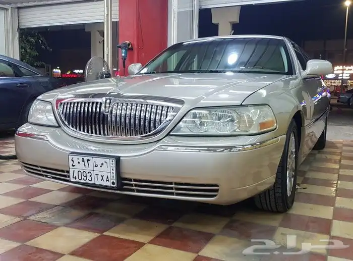تاون كار 2008 لارج سعودي أفخم فئة 3
