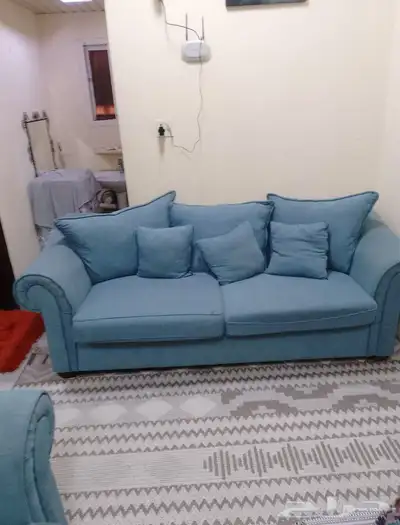 كنب جلوس كرسين وكنبه طويله بتشيل 4انفار نظيف جدا 3