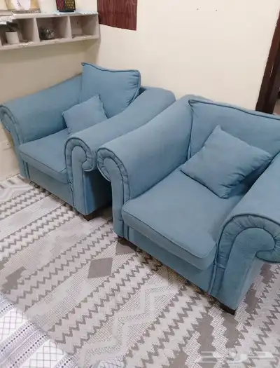 كنب جلوس كرسين وكنبه طويله بتشيل 4انفار نظيف جدا 0