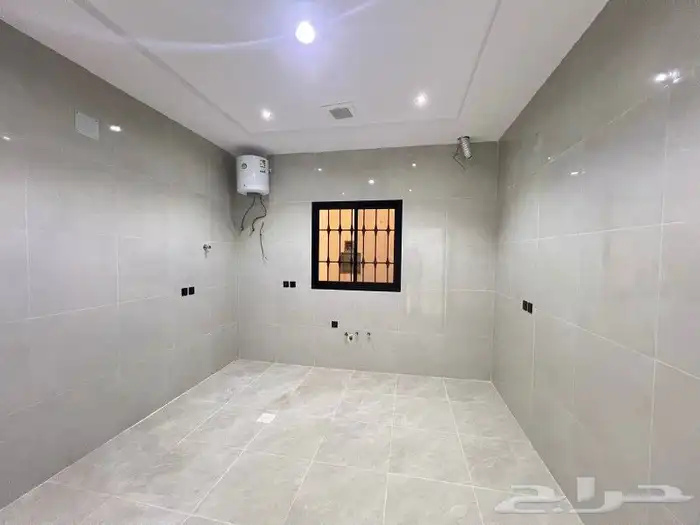 للبيع دور علوي مع شقه بصك 375م الدار البيضاء 6